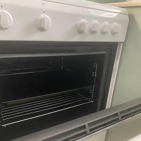 אתונה Cozy New Apartment Near The Beach מראה חיצוני תמונה